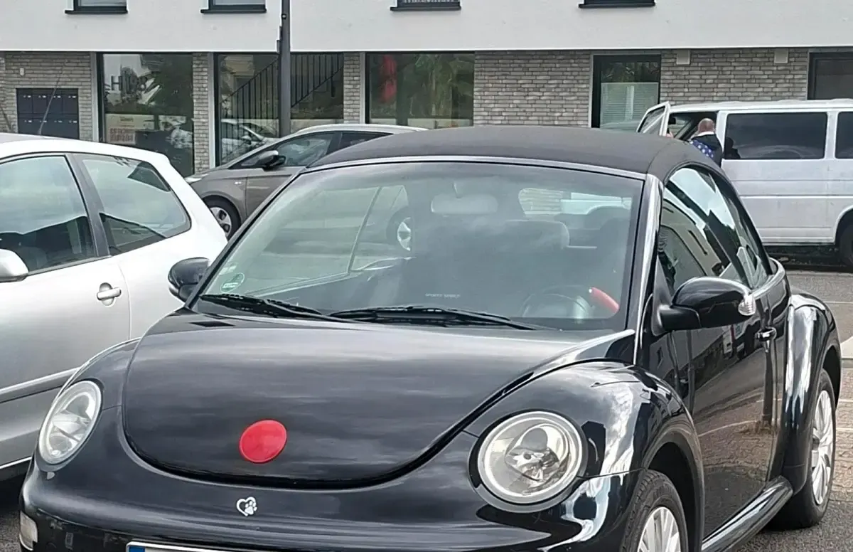 Gebraucht VW New Beetle 102 PS (75 kW) 2004 Schwarz Kleinwagen