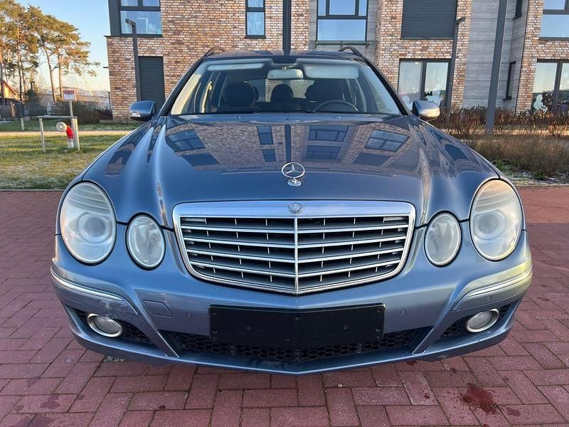 Second-hand Mercedes E220 170 CP (125 kW) 2006 Albastru Break