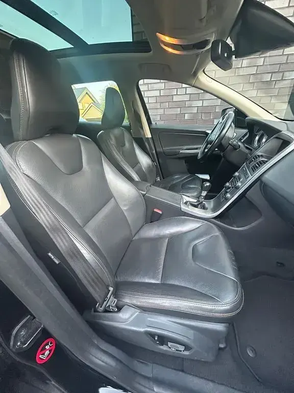 Gebraucht Volvo XC60 Summum 163 PS (119 kW) 2012 Schwarz SUV