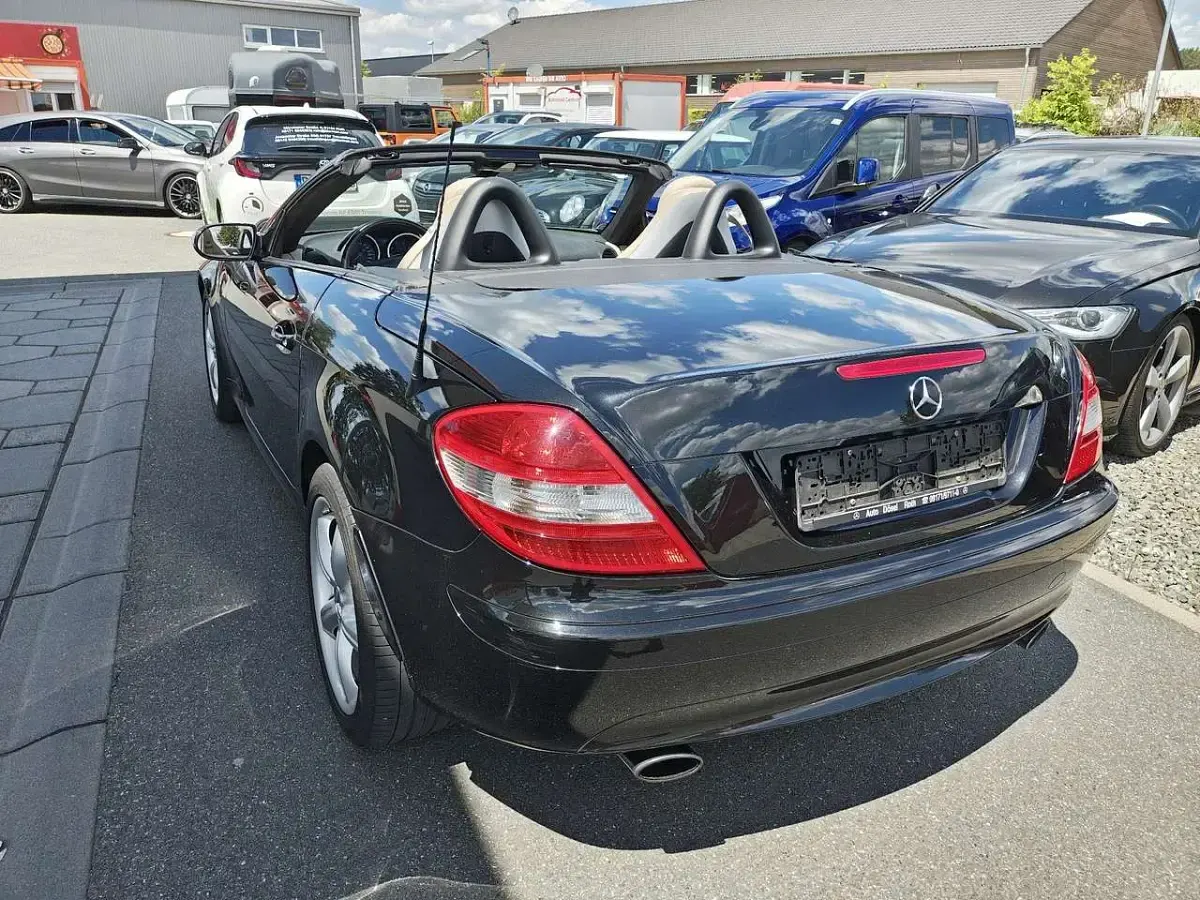 Gebraucht Mercedes SLK200 163 PS (119 kW) 2004 Obsidianschwarz  metalliclack Cabrio