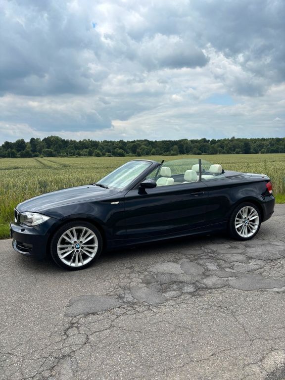 Blau Gebraucht 2009 BMW 120 Cabriolet Sport Line Cabrio | 6.500 € (Superpreis) - Bild 1/4
