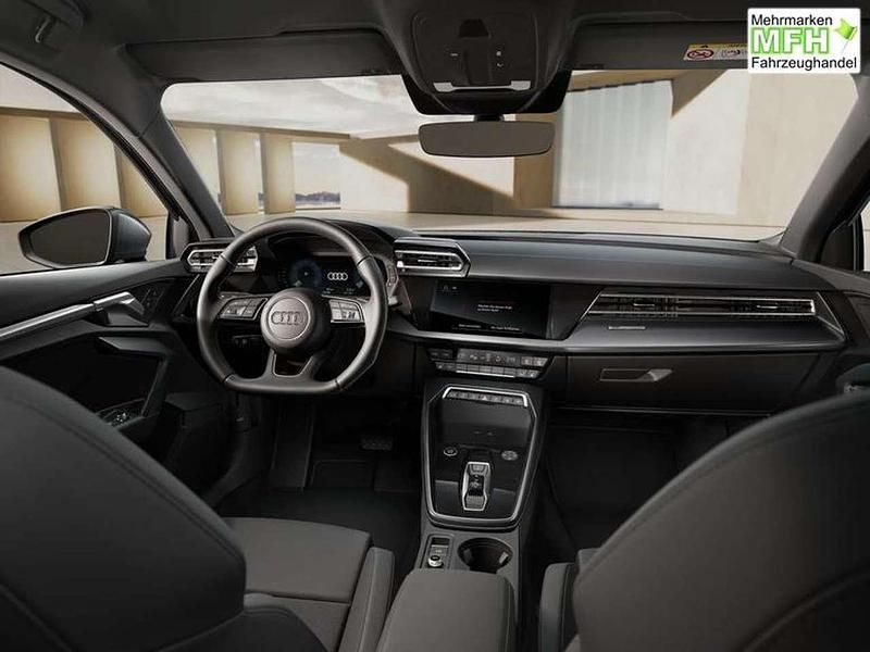 Neu Audi A3 S-Line 150 PS (110 kW) 2025 Distriktgrün metallic Limousine