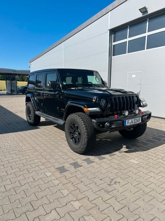 Schwarz Gebraucht 2020 Jeep Wrangler Sahara SUV | 49.000 € (Teuer) - Bild 1/4
