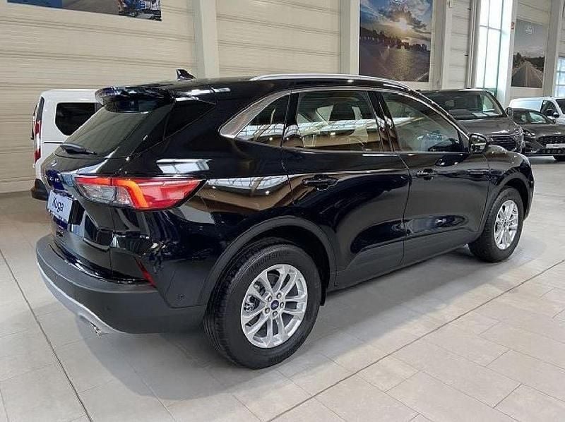 Gebraucht Ford Kuga Titanium 150 PS (110 kW) 2024 Schwarz SUV