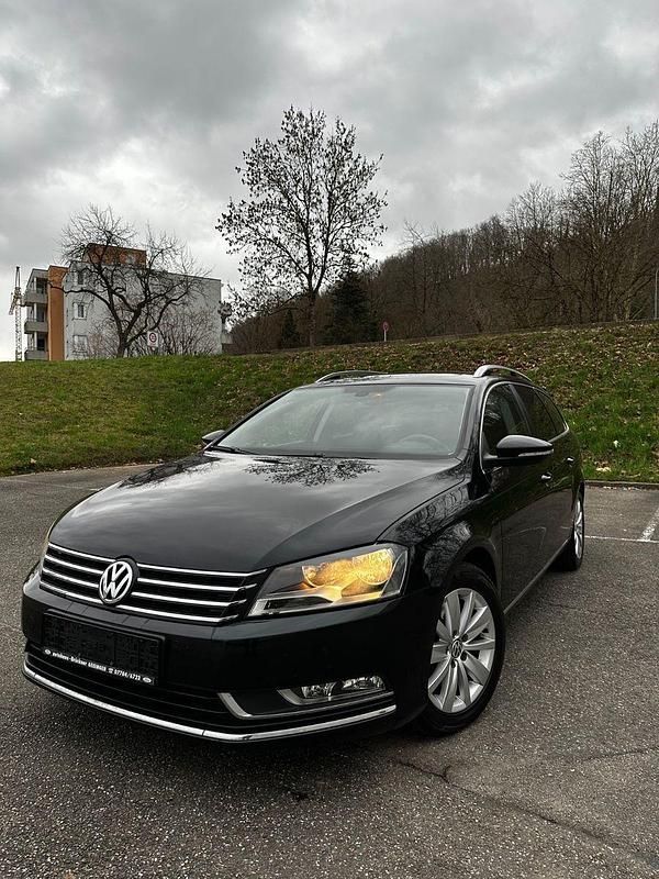 Gebraucht VW Passat Highline 160 PS (117 kW) 2011 Schwarz Kombi