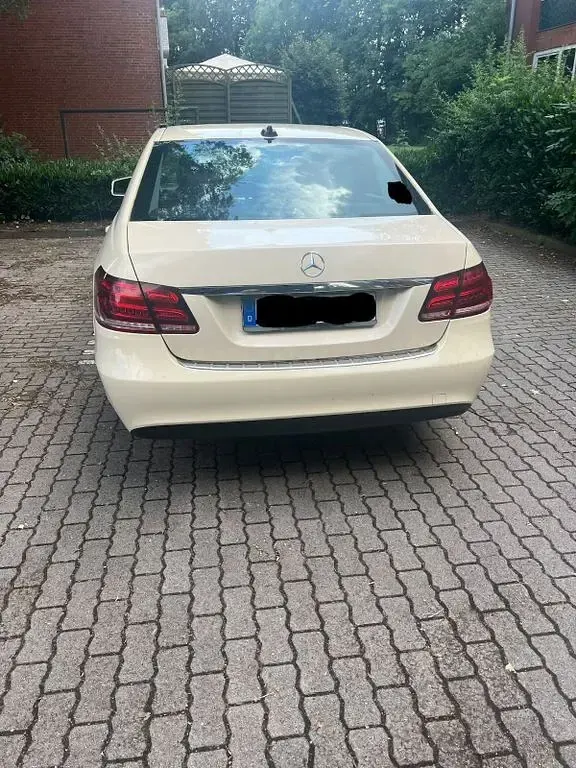 Gebraucht Mercedes 220 170 PS (125 kW) 2016 Andere farben Limousine