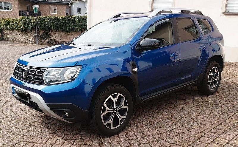 Gebraucht Dacia Duster Celebration 150 PS (110 kW) 2020 Blau SUV