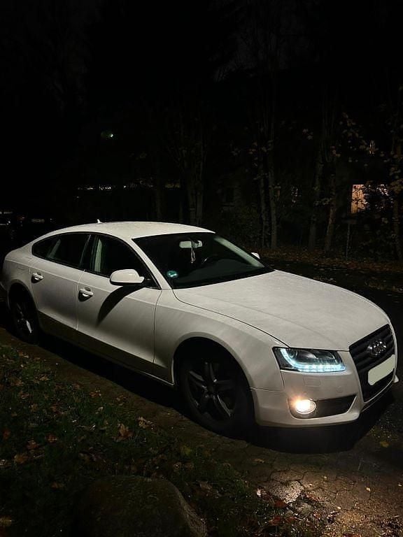Weiß Gebraucht 2011 Audi A5 Sportback Kleinwagen | 5.800 € (Superpreis) - Bild 1/4