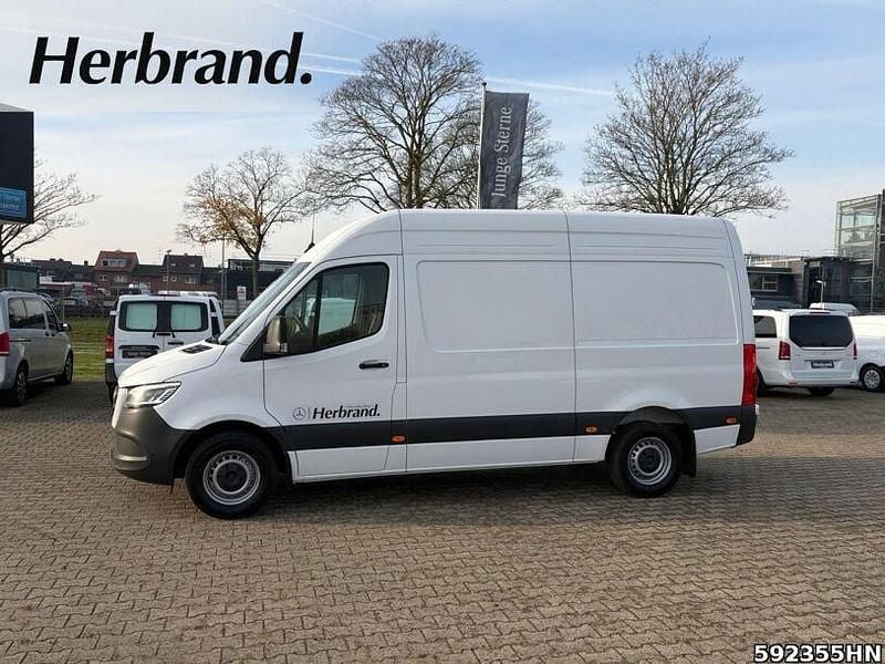 Gebraucht Mercedes Sprinter 190 PS (139 kW) 2025 Weiss Van