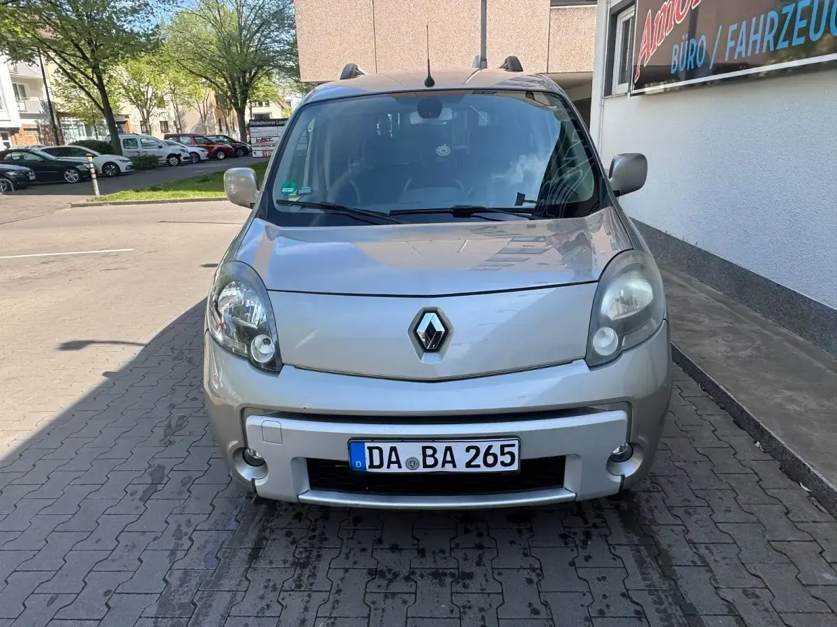 Gebraucht Renault Kangoo Luxe 109 PS (80 kW) 2012 Beige Van / Kleinbus