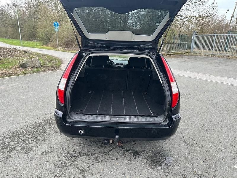 Gebraucht Ford Mondeo 125 PS (91 kW) 2004 Schwarz Limousine