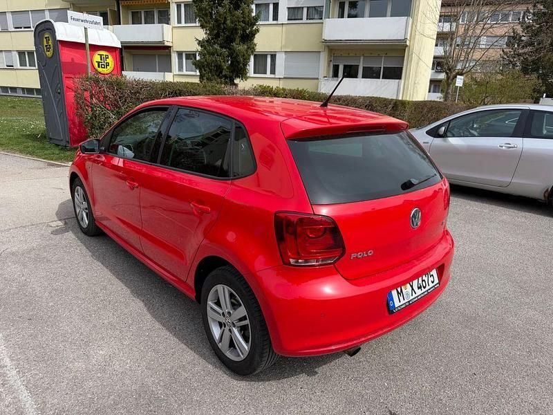 Gebraucht VW Polo Life 90 PS (66 kW) 2014 Rot Kleinwagen