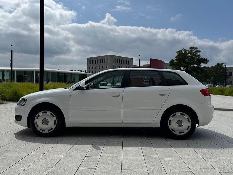 Gebraucht Audi A3 Attraction 125 PS (91 kW) 2008 Weiß Limousine
