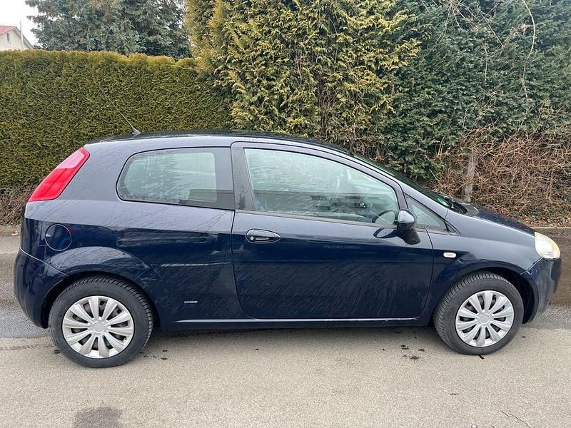 Gebraucht Fiat Punto Active 65 PS (47 kW) 2007 Blau Kleinwagen