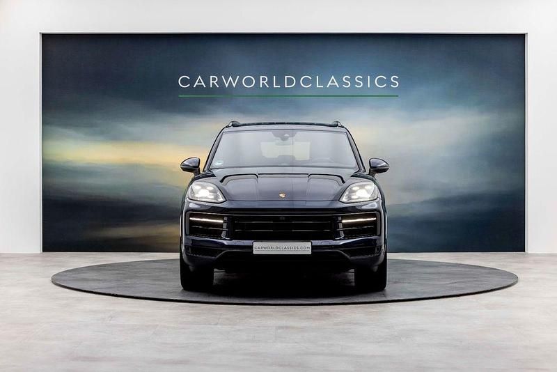 Gebraucht Porsche Cayenne 470 PS (345 kW) 2024 Blau SUV
