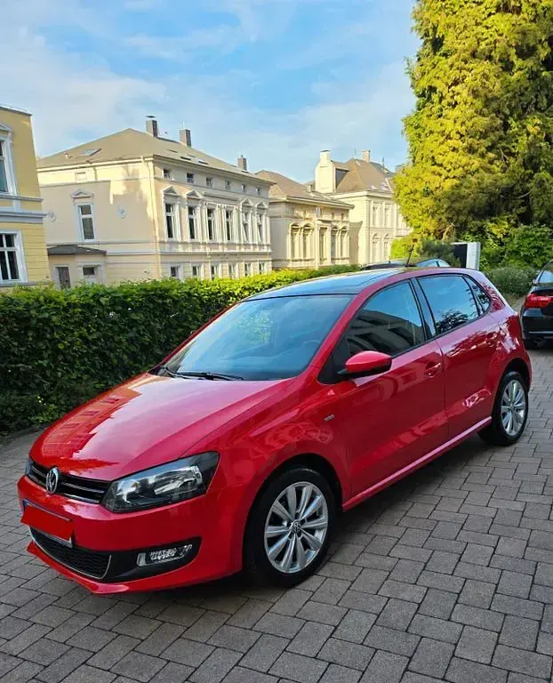 Gebraucht VW Polo 90 PS (66 kW) 2014 Rot Limousine