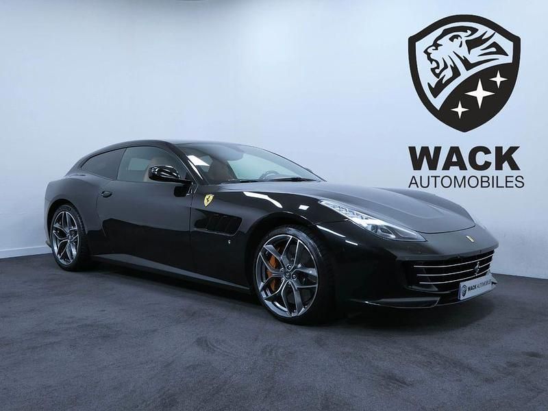 Schwarz Gebraucht 2018 Ferrari GTC4Lusso Kombi | 189.900 € (Fairer Preis) - Bild 1/4