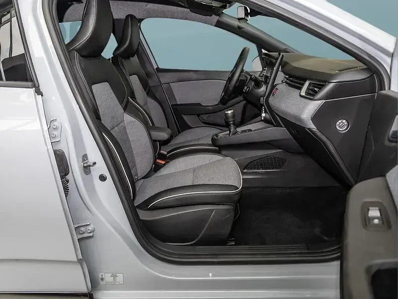 Gebraucht Renault Clio 90 PS (66 kW) 2025 Grau Kleinwagen
