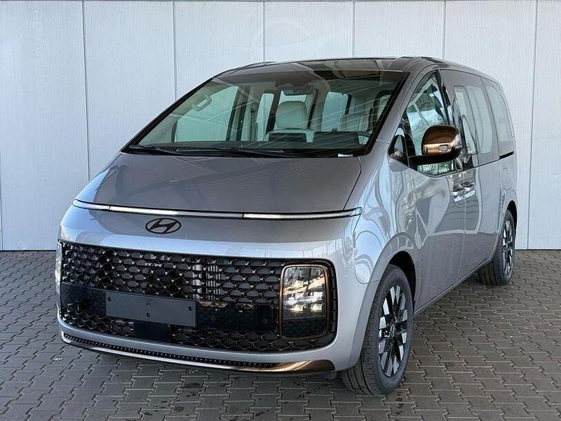 Silber Neu 2025 Hyundai Staria Van | 54.300 € - Bild 1/4