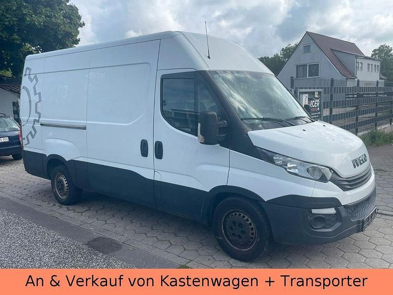 Weiß Gebraucht 2016 Iveco Daily Van / Kleinbus | 8.950 € - Bild 1/4