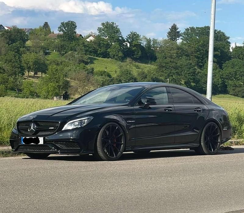 Schwarz Gebraucht 2016 Mercedes CLS63 AMG AMG Coupé | 61.000 € - Bild 1/4