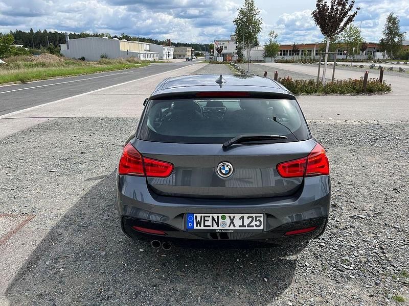 Gebraucht BMW 120 Sport Line 190 PS (139 kW) 2015 Grau Kleinwagen