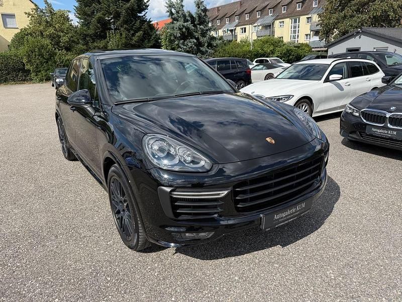 Schwarz Gebraucht 2016 Porsche Cayenne GTS Sport SUV | 38.950 € (Fairer Preis) - Bild 1/4