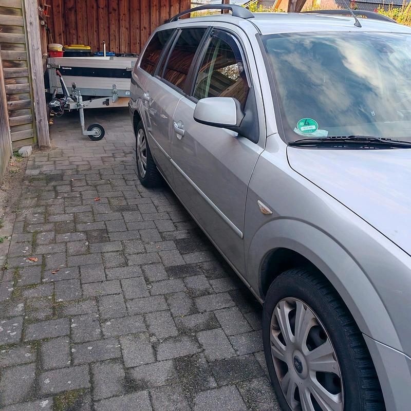 Gebraucht Ford Mondeo 125 PS (91 kW) 2006 Grau Kombi