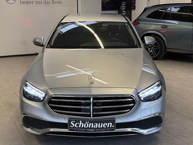 Gebraucht Mercedes E220 Exclusive 194 PS (142 kW) 2021 Silber Limousine