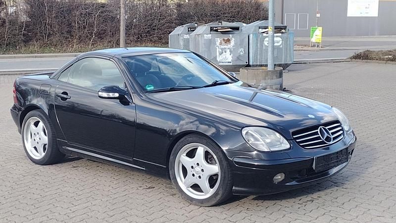 Gebraucht Mercedes SLK320 218 PS (160 kW) 2000 Schwarz Cabrio