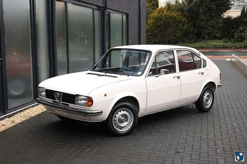 Weiß Gebraucht 1978 Alfa Romeo Alfasud Limousine | 24.950 € - Bild 1/4