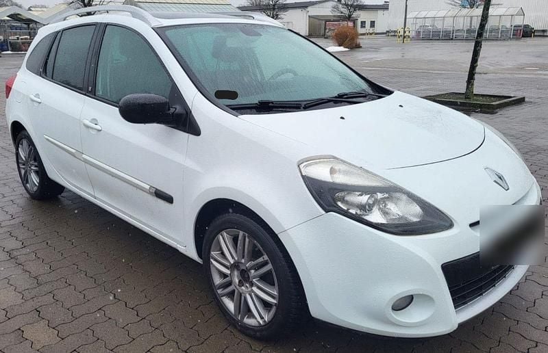 Gebraucht Renault Clio GrandTour Authentique 75 PS (55 kW) 2010 Weiß Kombi