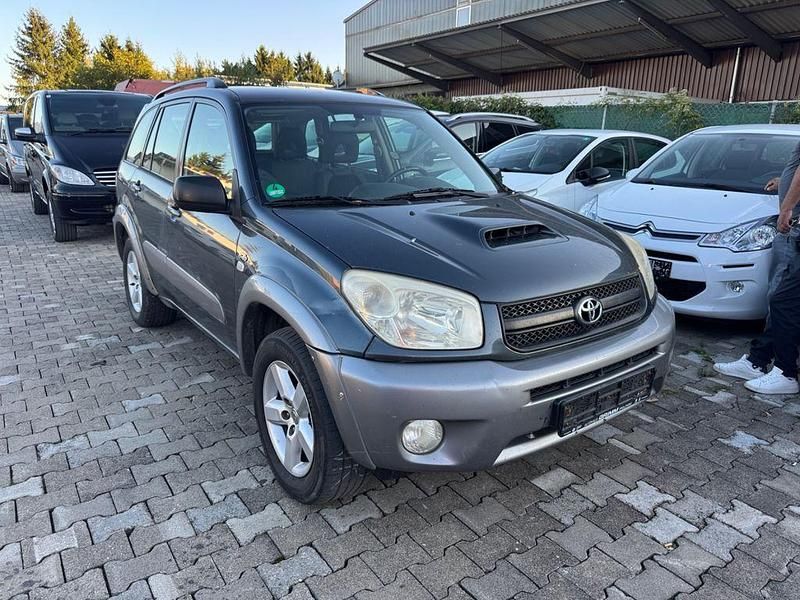Grau Gebraucht 2005 Toyota RAV4 Sol SUV | 3.350 € (Etwas zu teuer) - Bild 1/4