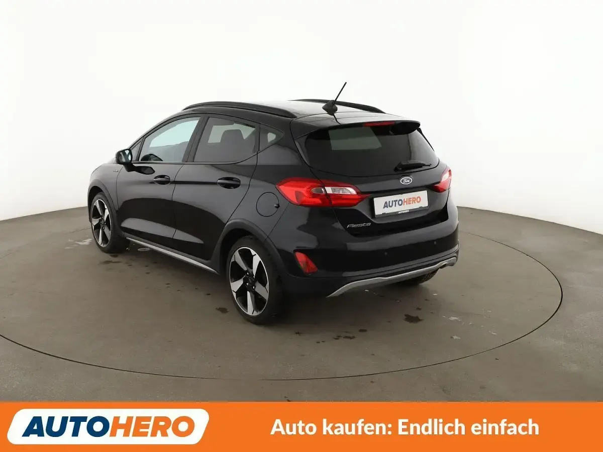 Gebraucht Ford Fiesta Active 95 PS (69 kW) 2021 Schwarz Kleinwagen