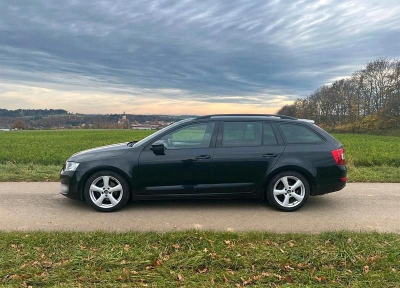 Gebraucht Skoda Octavia 150 PS (110 kW) 2015 Schwarz Kleinwagen