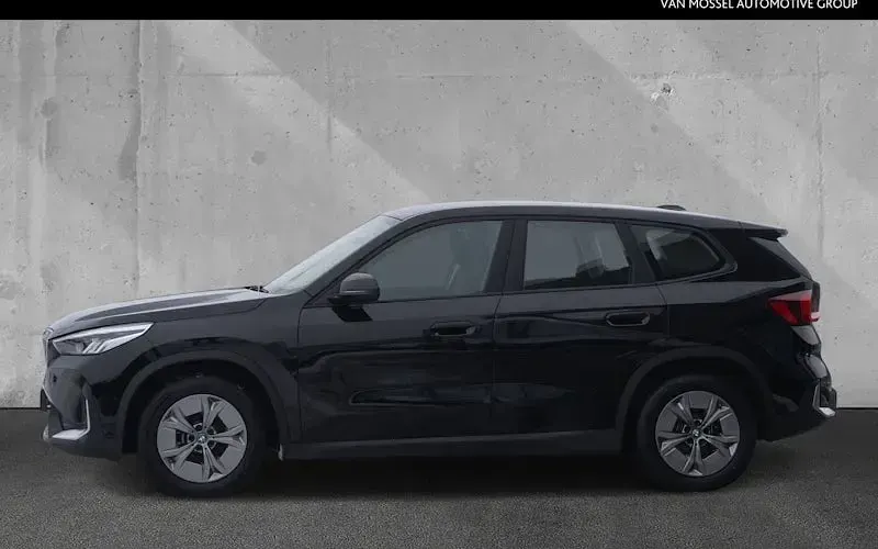 Używany BMW iX1 279 kW (380 KM) 2023 Czarny SUV