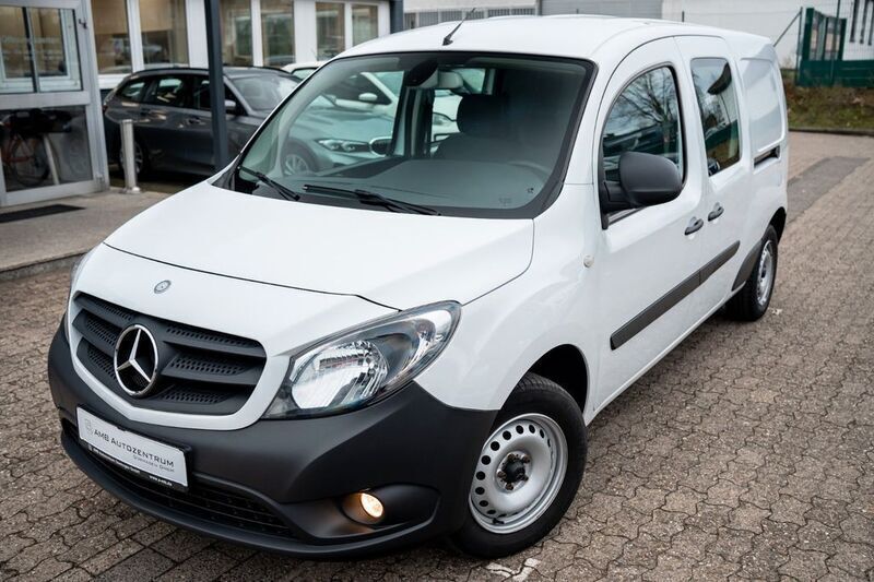 Weiß Gebraucht 2019 Mercedes Citan 109 Van / Kleinbus | 10.699 € (Etwas zu teuer) - Bild 1/4