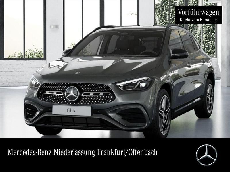 Grau Gebraucht 2025 Mercedes GLA200 AMG SUV | 49.450 € - Bild 1/3