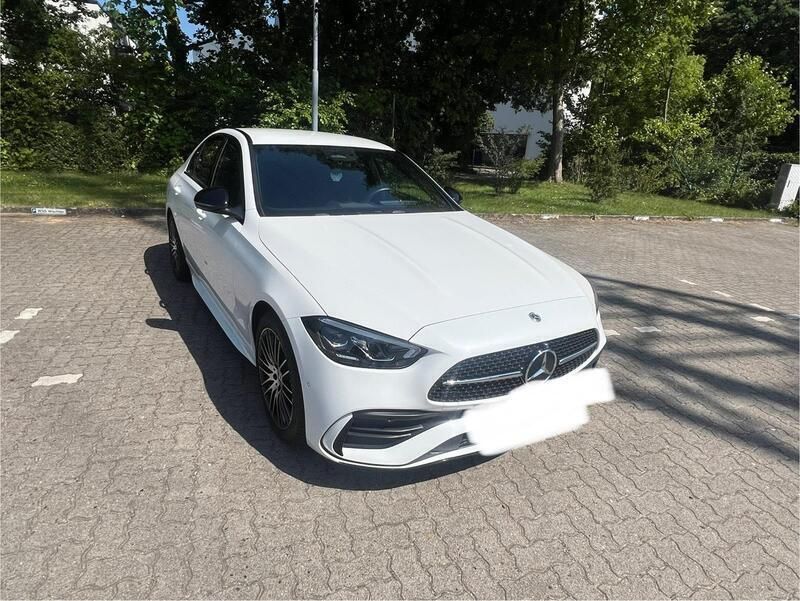 Weiß Gebraucht 2024 Mercedes C180 AMG line Limousine | 39.500 € (Etwas zu teuer) - Bild 1/4