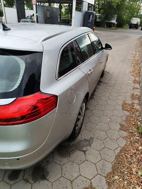 Gebraucht Opel Insignia Design Edition 140 PS (102 kW) 2012 Grau Limousine