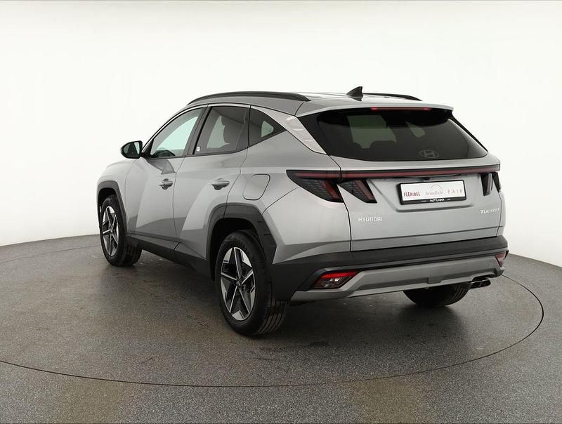 Neu Hyundai Tucson 150 PS (110 kW) 2025 Silber SUV