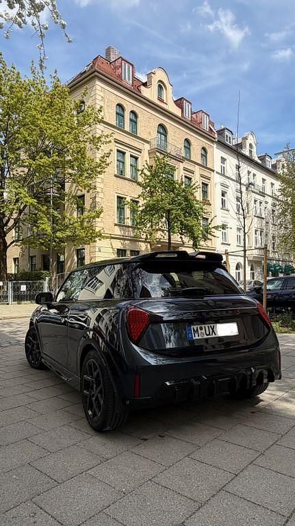 Gebraucht Mini John Cooper Works 204 PS (150 kW) 2025 Schwarz Kleinwagen