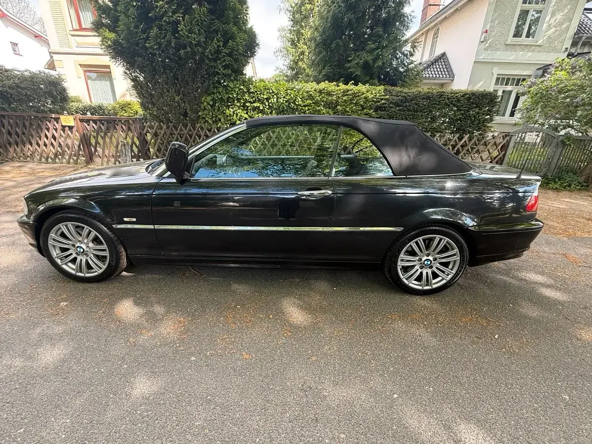 Käytetty BMW 330 231 HP (169 kW) 2000 Musta Avoauto