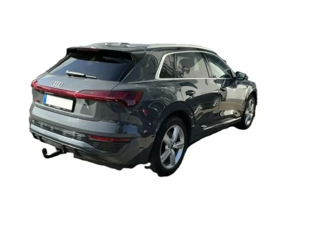 Gebraucht Audi Q8 e-tron S-Line 250 kW (340 PS) 2023 Grau SUV