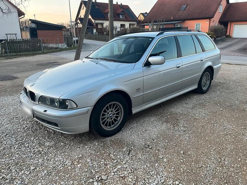 Gebraucht BMW 520 170 PS (125 kW) 2001 Silber Kombi
