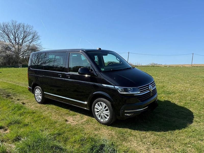 Gebraucht VW Multivan Highline 150 PS (110 kW) 2021 Schwarz Van