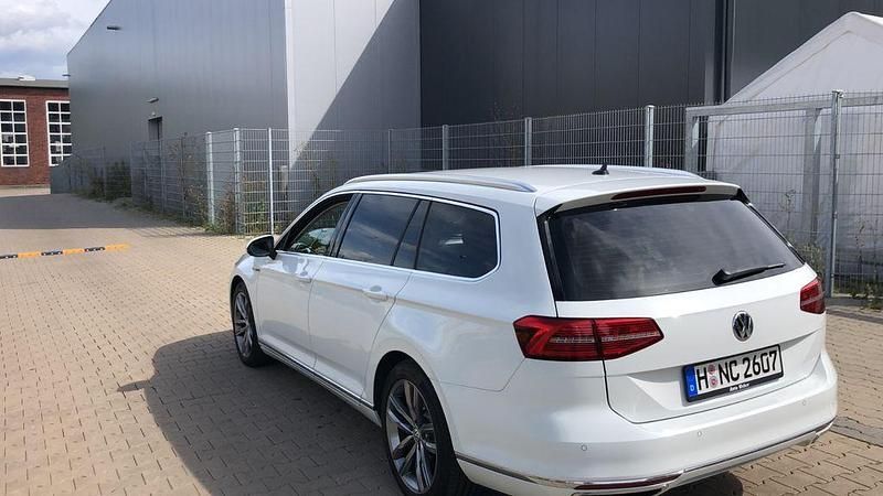 Second-hand VW Passat 239 CP (175 kW) 2017 Alb Break