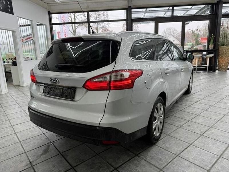 Gebraucht Ford Focus Titanium 116 PS (85 kW) 2013 Polarsilber metallic Kombi
