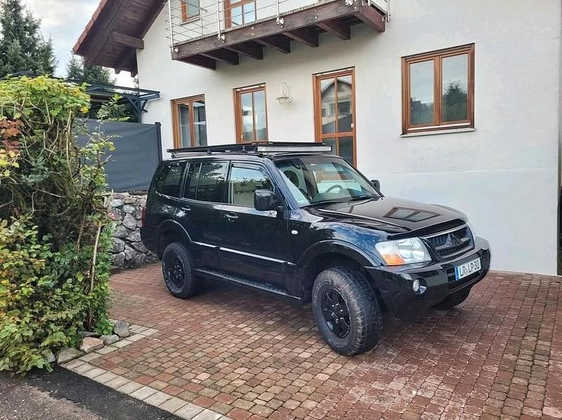 Schwarz Gebraucht 2004 Mitsubishi Pajero SUV | 4.999 € (Guter Preis) - Bild 1/4