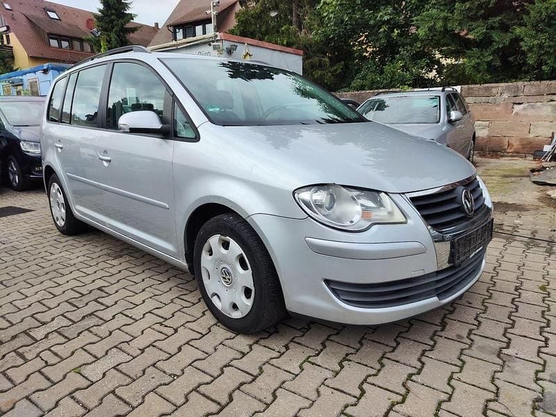Silber Gebraucht 2007 VW Touran Trendline Van / Kleinbus | 2.990 € (Fairer Preis) - Bild 1/4